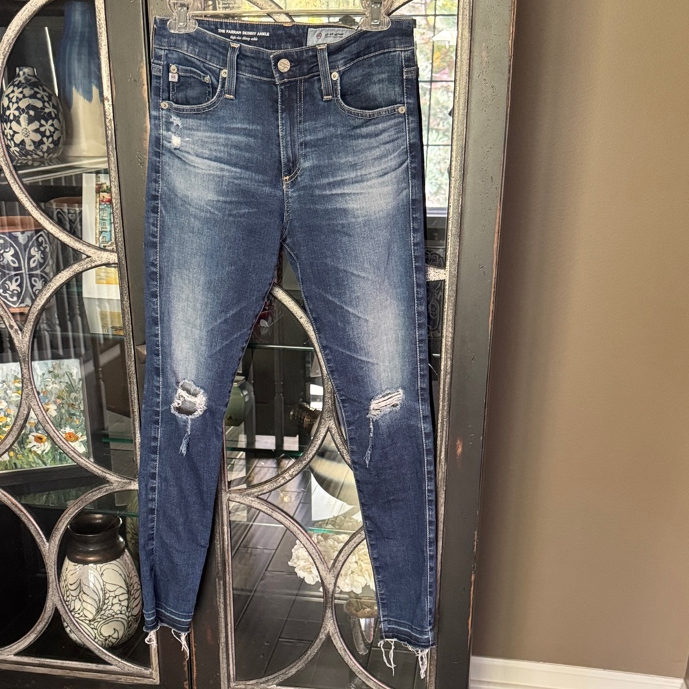 Women’s AG Farrah Skinny Ankle Jeans size 27R